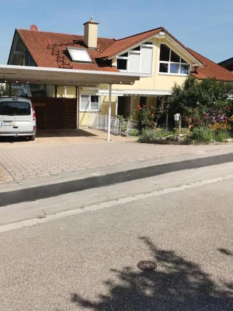 Schoene Mit Terrasse *